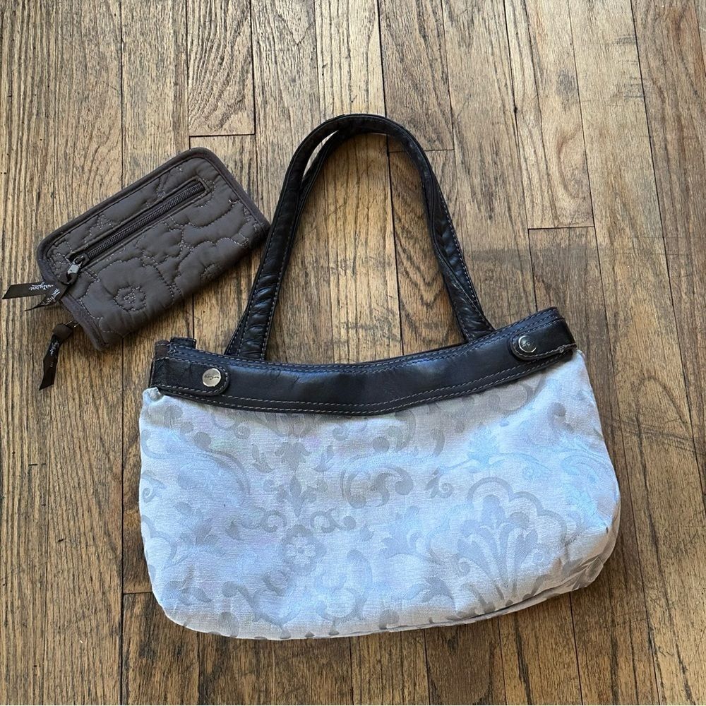 Thirsty one bundle bags